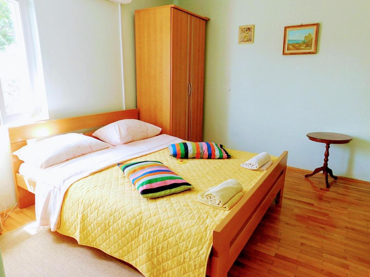 Neno Apartment *